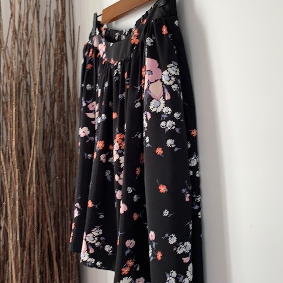 ❌Donated❌ Lauren Conrad Floral Skirt Women’s Size Small - Picture 6 of 7